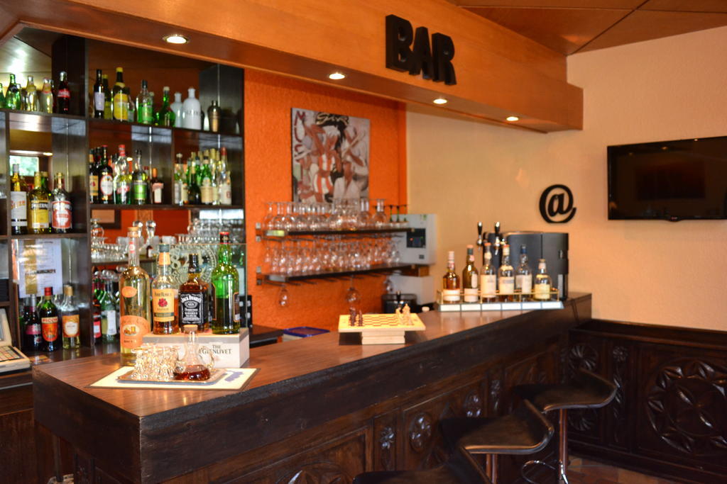 Hotel Restaurant Davat Brison-Saint-Innocent ภายนอก รูปภาพ