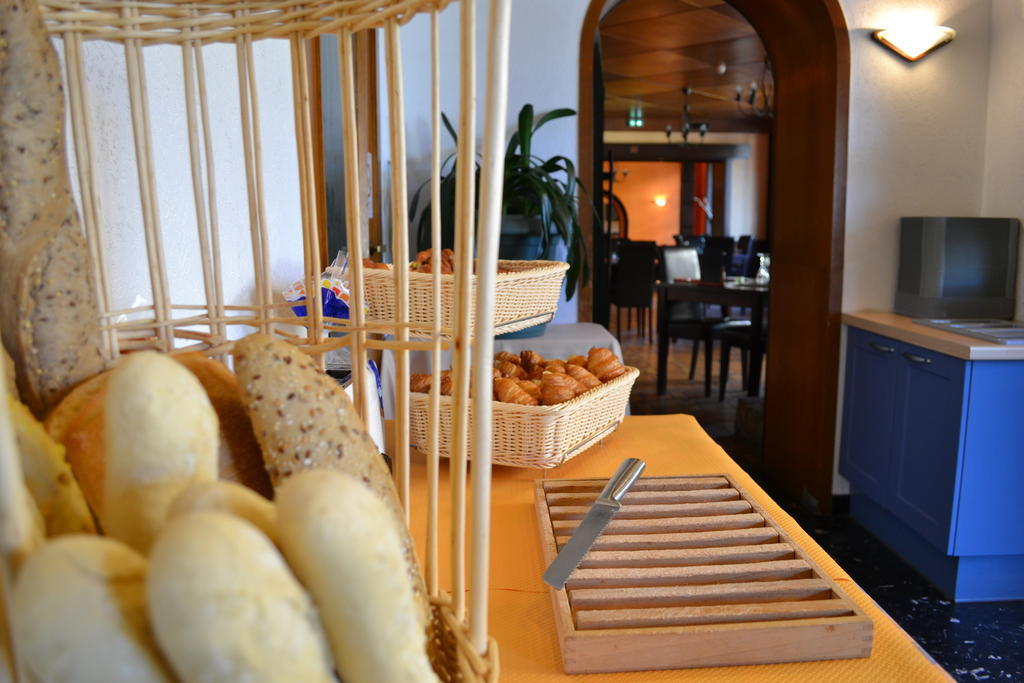 Hotel Restaurant Davat Brison-Saint-Innocent ภายนอก รูปภาพ